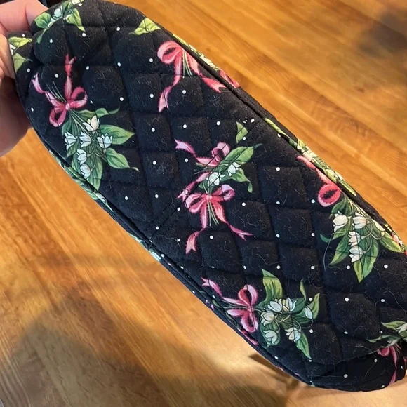 Vera Bradley Vintage Pattern - Picture 5 of 7